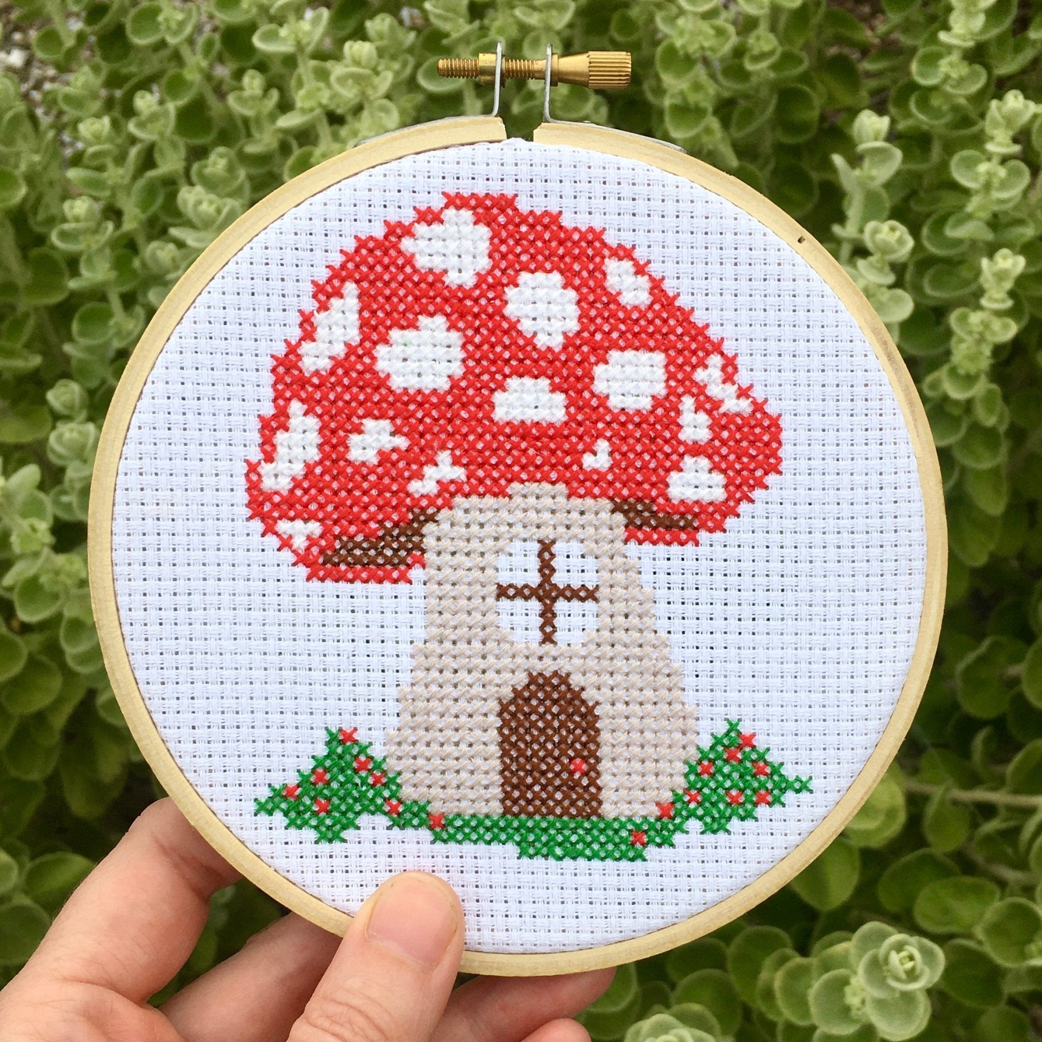 Stamped Cross Stitch Kits Mushroom Cross Stitch Ornament Kits for Adults  Beginners Arts and Crafts Embroidery Kits Full Range of Cross-Stitch  Stamped Kits Needlecrafts for Home Wall Decor 12x16 inch